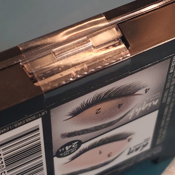 Eyeshadow and Liner Makeup Bundle ALL NWT Revlon Quad liner NYX liner - Picture 6 of 8
